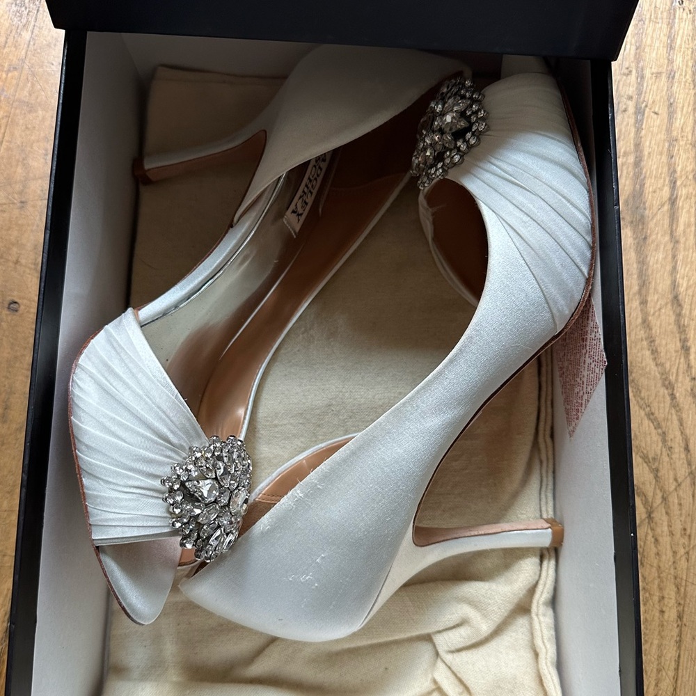 Badgley Mischka White Satin Peep-Toe Heels with Crystal Brooch